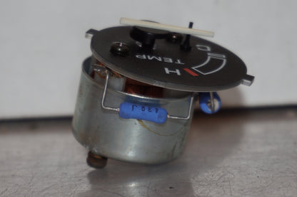 Vänster sida på Temperaturmätare från en Honda XRV 750 -1993 motorcykel.