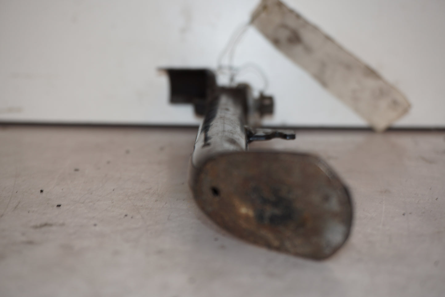 Baksidan på Sidostöd från en Yamaha YZF-R 125 -2008 motorcykel.