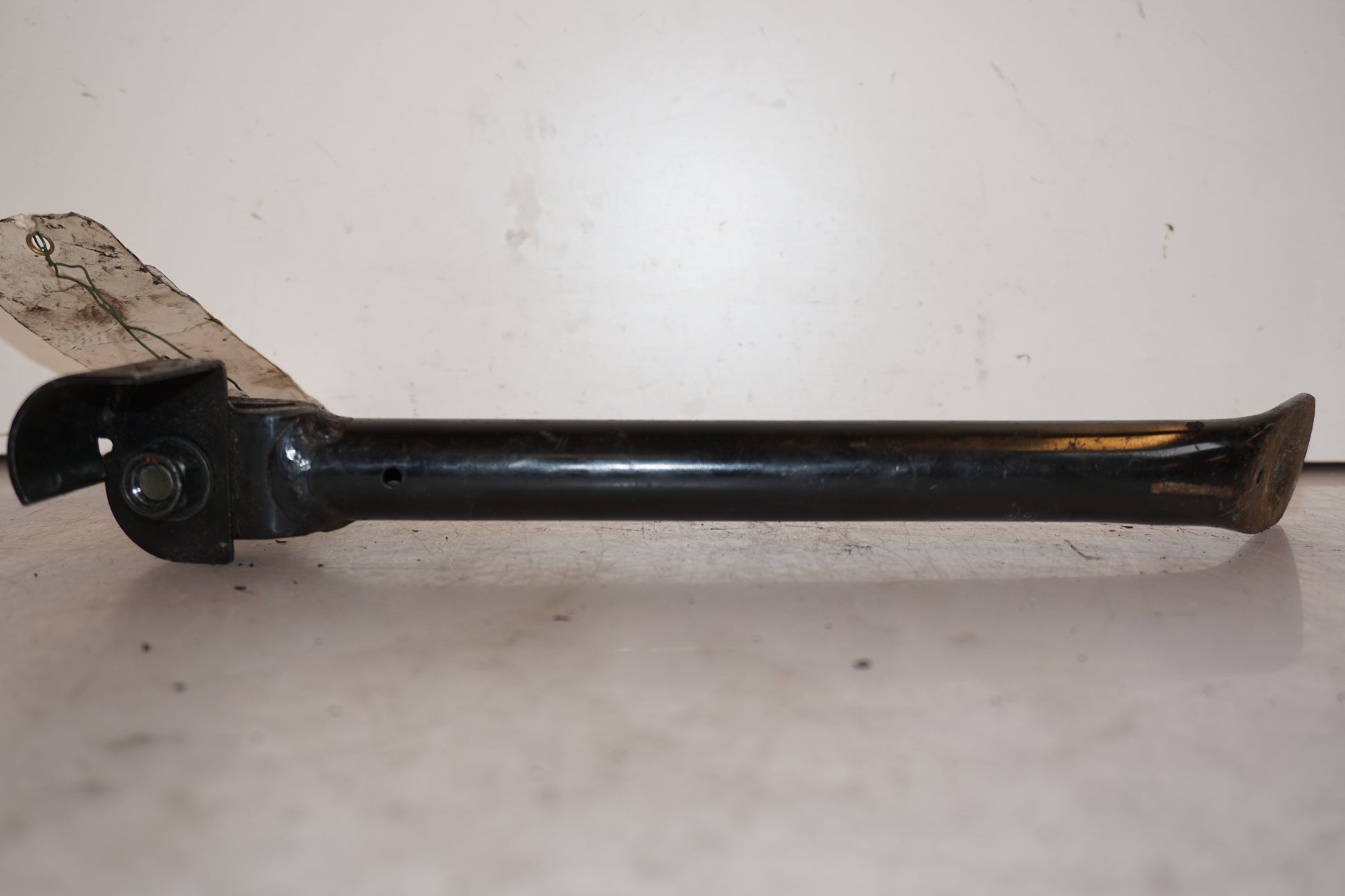 Höger sida på Sidostöd från en Yamaha YZF-R 125 -2008 motorcykel.