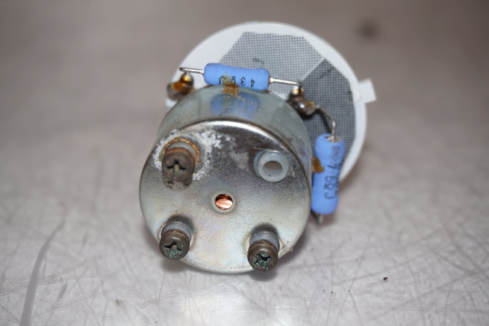 Snett nerifrån på Temperaturmätare från en Honda XRV 750 -1993 motorcykel.