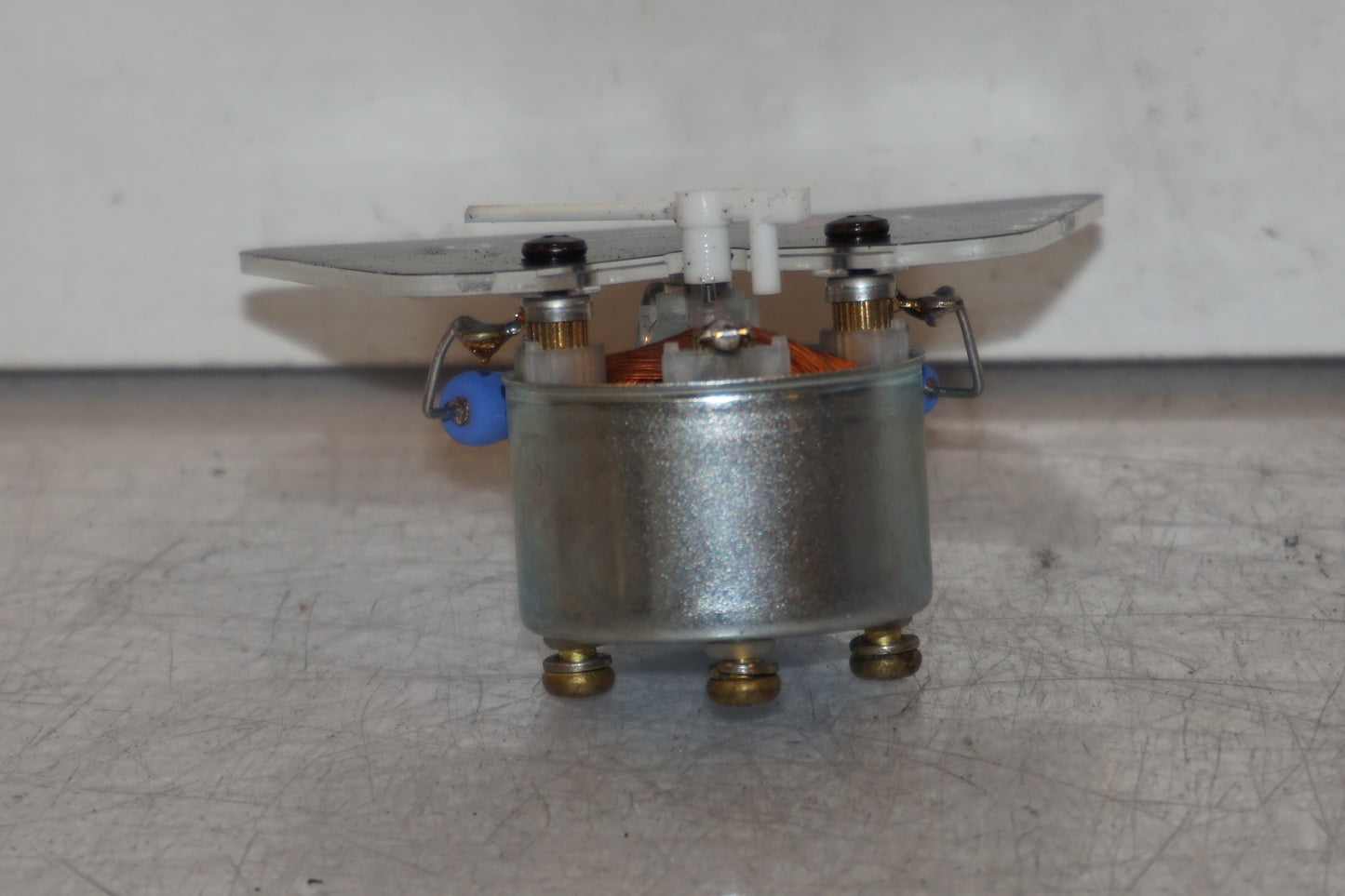 Baksidan på Temperaturmätare från en Honda XL 600 V -1995 motorcykel.