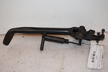 Framsidan på Sidostöd från en Yamaha FZ1-SA -2008 motorcykel.