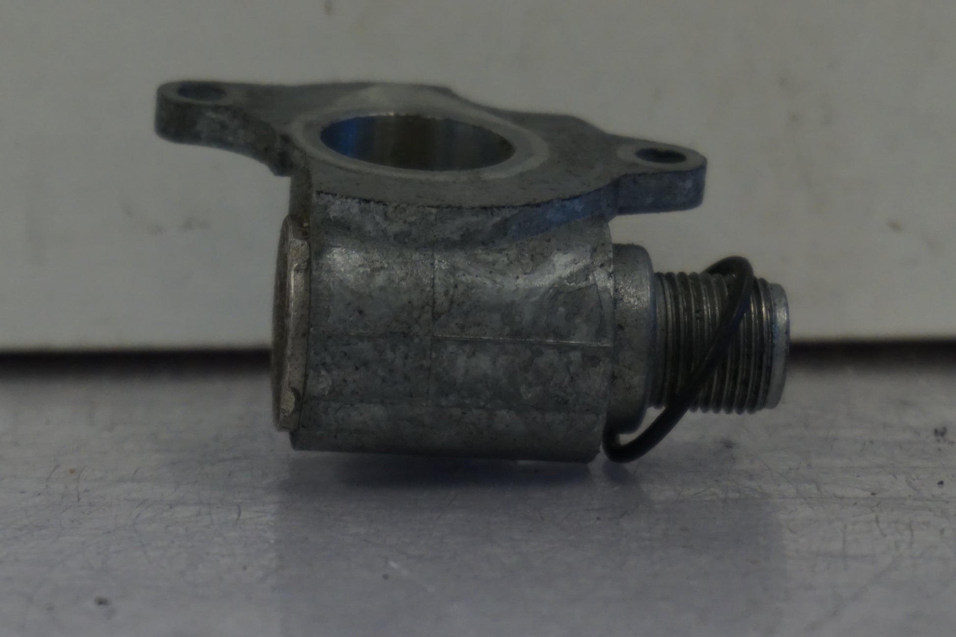 Baksidan på Hastighetsdrivning från en Honda VFR 750 -1990 motorcykel.