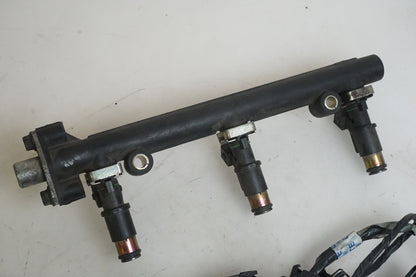 Höger sida på Fuel Rail från en Triumph Speed Triple -2002 motorcykel.