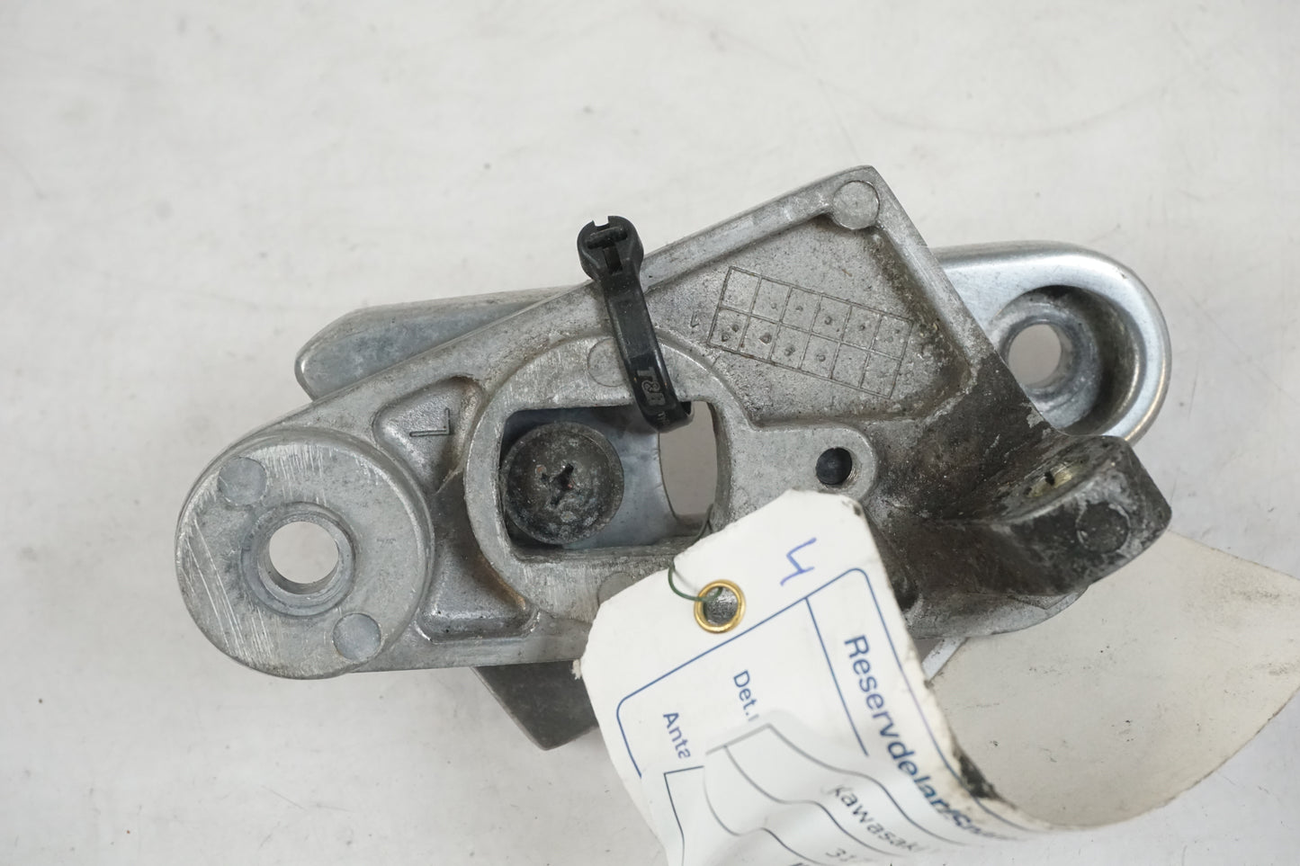 Höger sida på Strålkastarfäste från en Kawasaki VN 750 -1994 motorcykel.