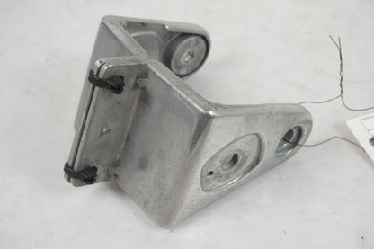 Framsidan på Strålkastarfäste från en Kawasaki Zephyr 750 -1991 motorcykel.