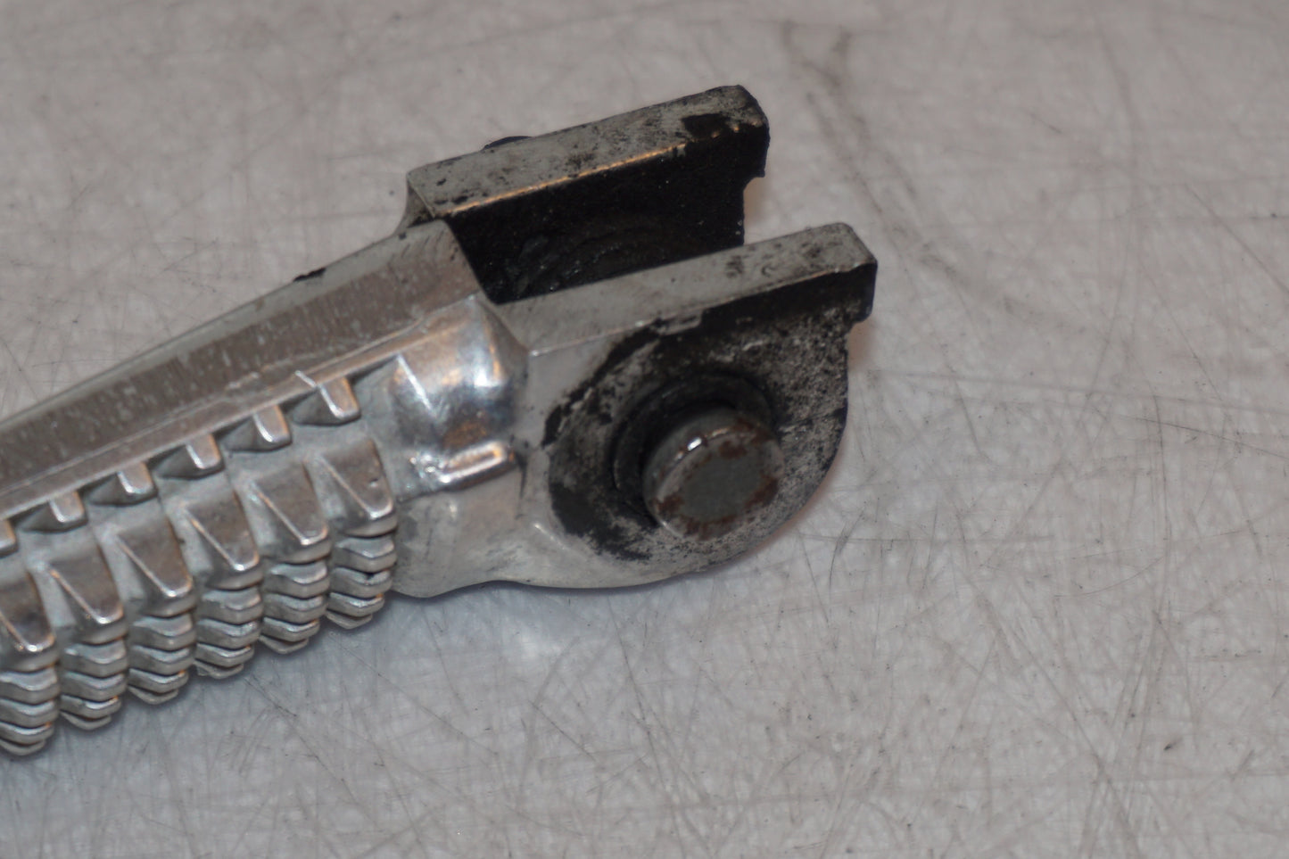 Extrabild2 på Fotpinne från en Suzuki GSX-R 600 -2000 motorcykel.