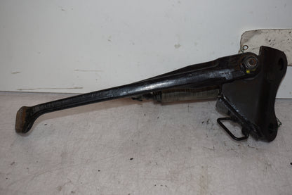 Framsidan på Sidostöd från en Honda CB 1000 R -2009 motorcykel.