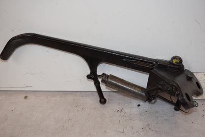 Baksidan på Sidostöd från en Honda CB 1000 R -2009 motorcykel.