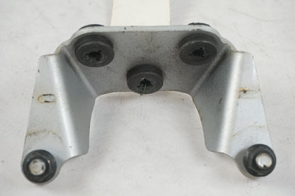 Vänster sida på Strålkastarfäste från en Kawasaki VN 900 -2008 motorcykel.