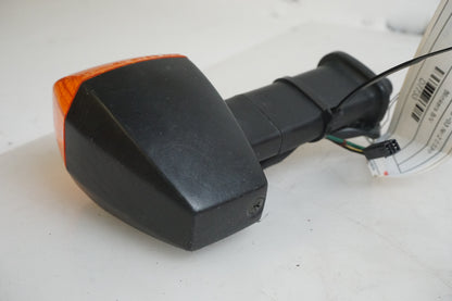 Vänster sida på Blinkers från en Kawasaki ER 5 -2003 motorcykel.