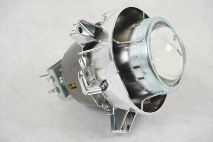 Framsidan på Strålkastarprojektor från en BMW R 1100 S -2001 motorcykel.