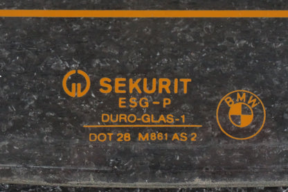 Baksidan på Strålkastarglas från en BMW R 100 RT -1982 motorcykel.