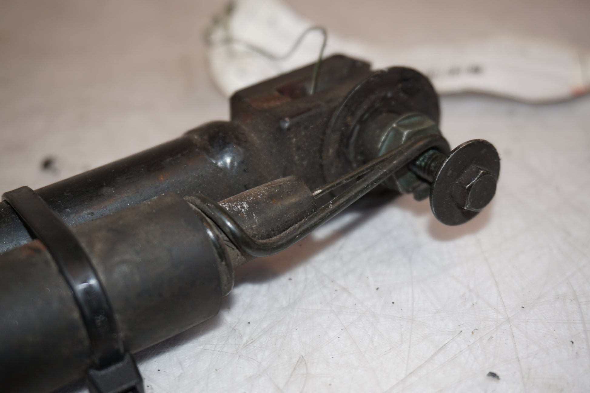 Extrabild2 på Sidostöd från en Honda CB 600 Hornet -1999 motorcykel.