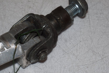 Snett nerifrån på Fotpinne från en Suzuki GSX-R 600 -2004 motorcykel.