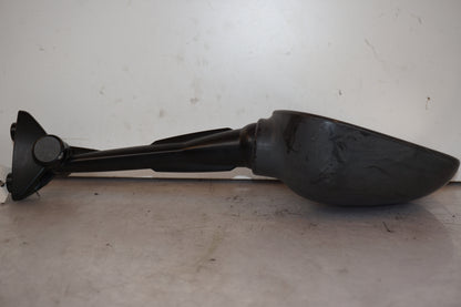 Baksidan på Backspegel från en BMW F 800 S -2009 motorcykel.