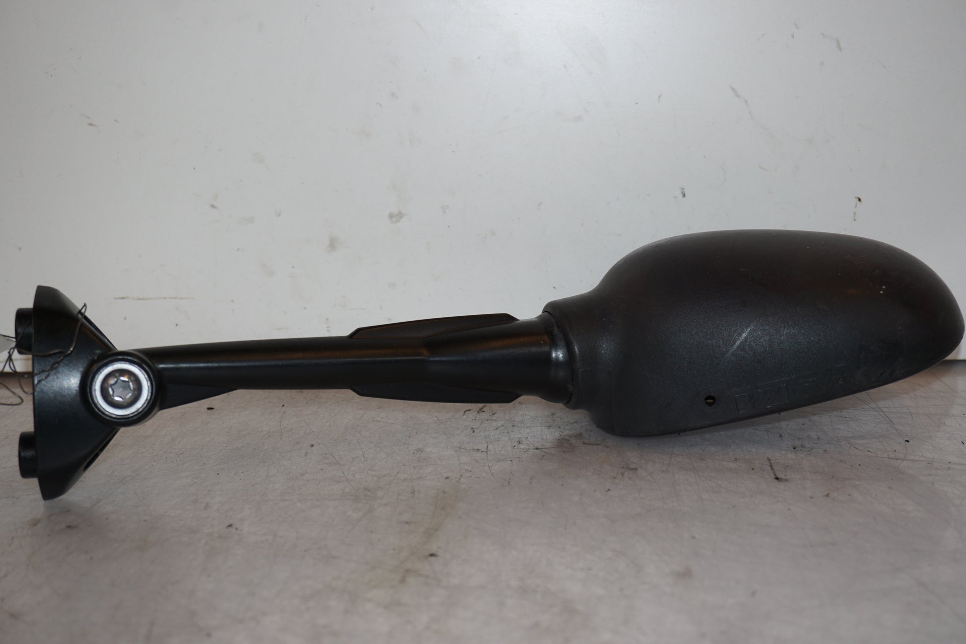 Vänster sida på Backspegel från en BMW F 800 S -2009 motorcykel.