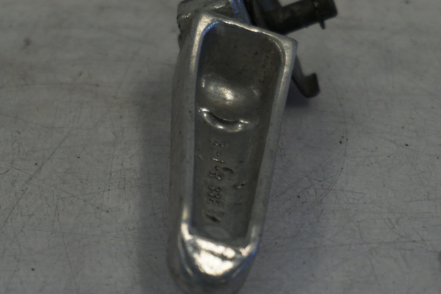 Höger sida på Fotpinne från en Suzuki SV 650 -1999 motorcykel.