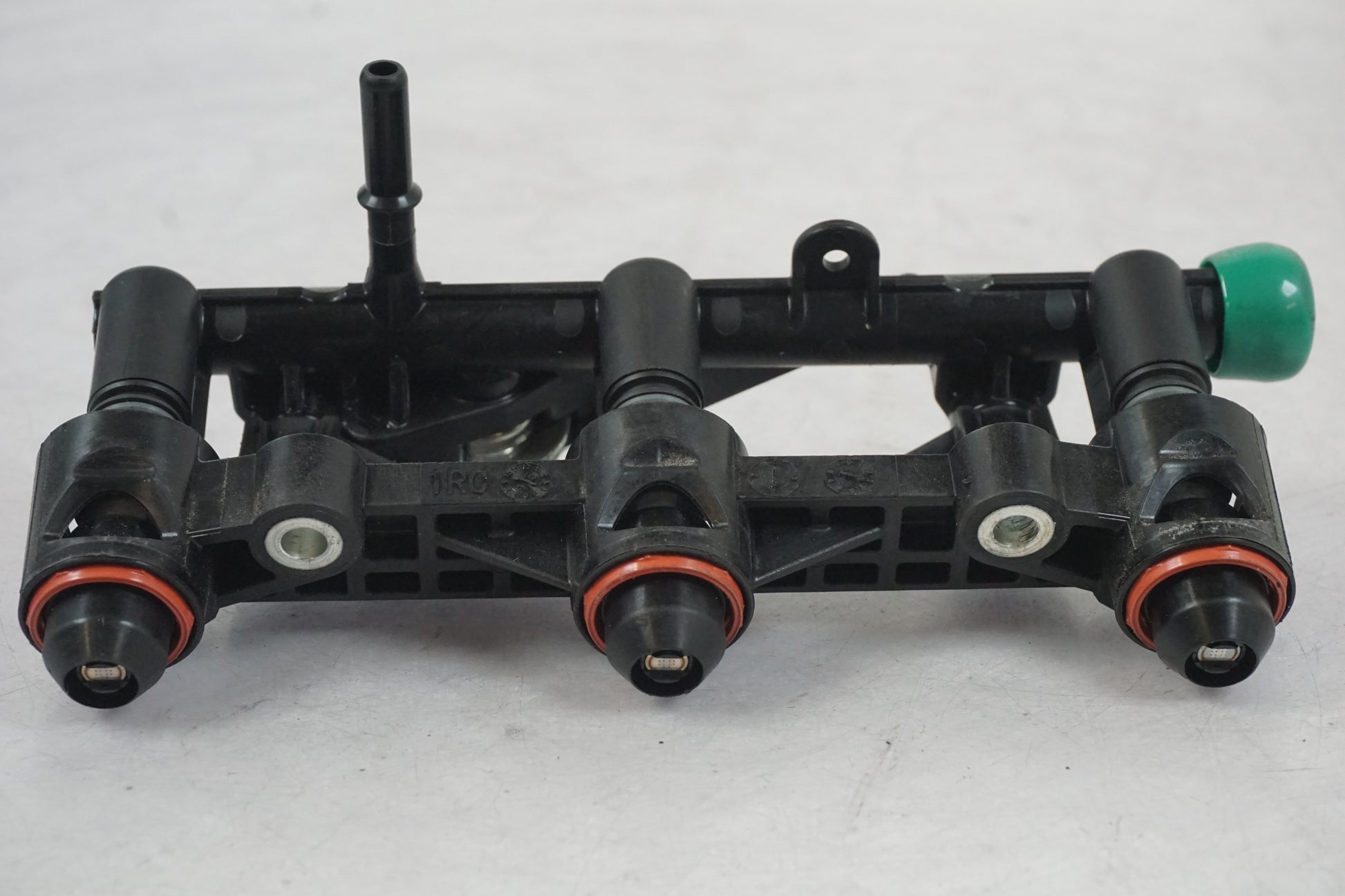 Baksidan på Spjällhus från en Yamaha MT-09 Tracer -2015 motorcykel.