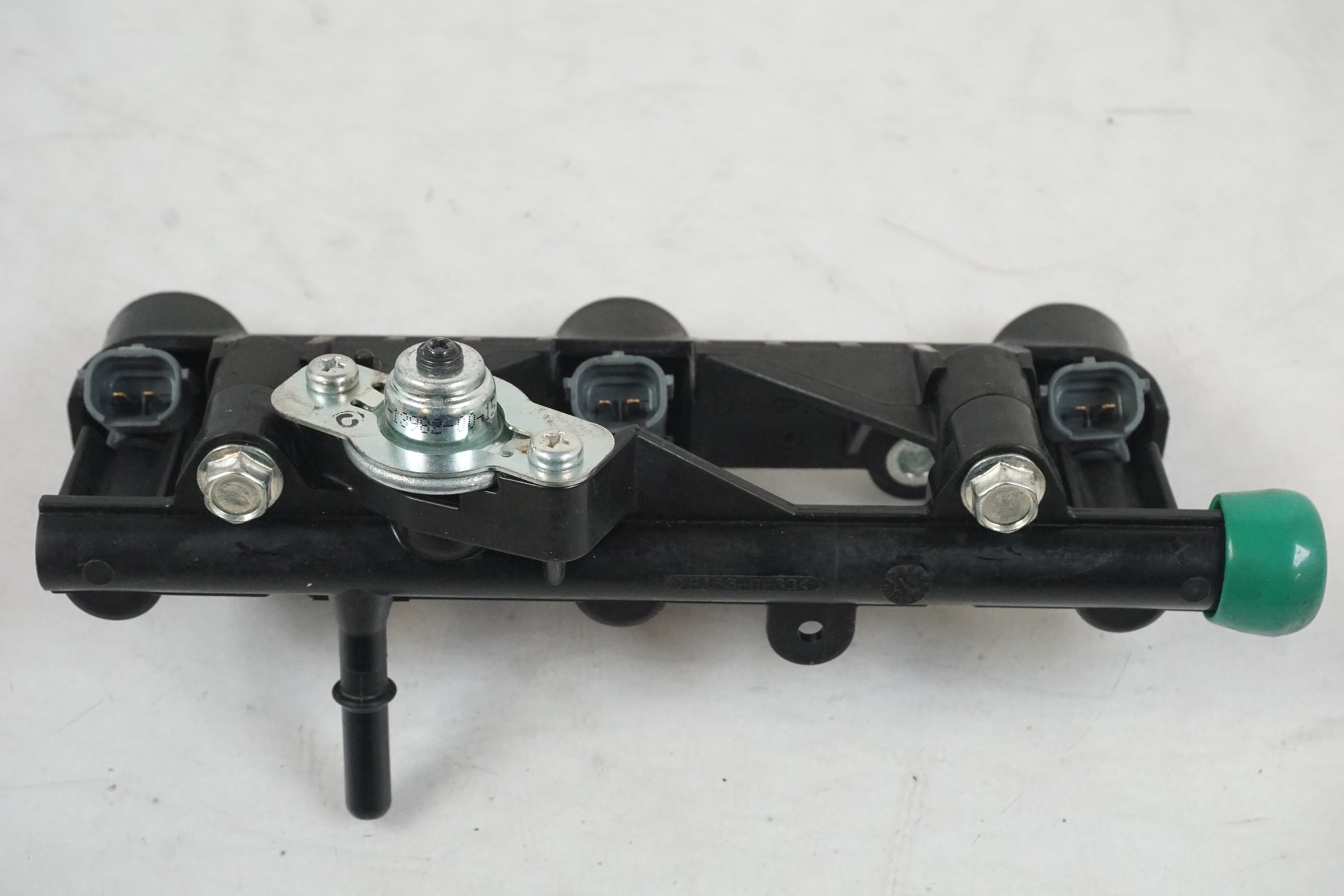 Snett uppifrån på Spjällhus från en Yamaha MT-09 Tracer -2015 motorcykel.