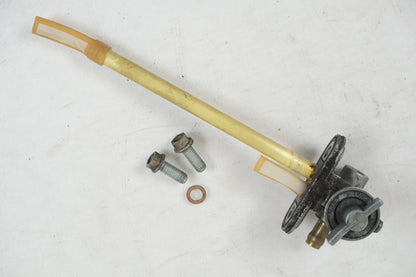 Framsidan på Bensinkran från en KTM 625 SC SM -2002 motorcykel.