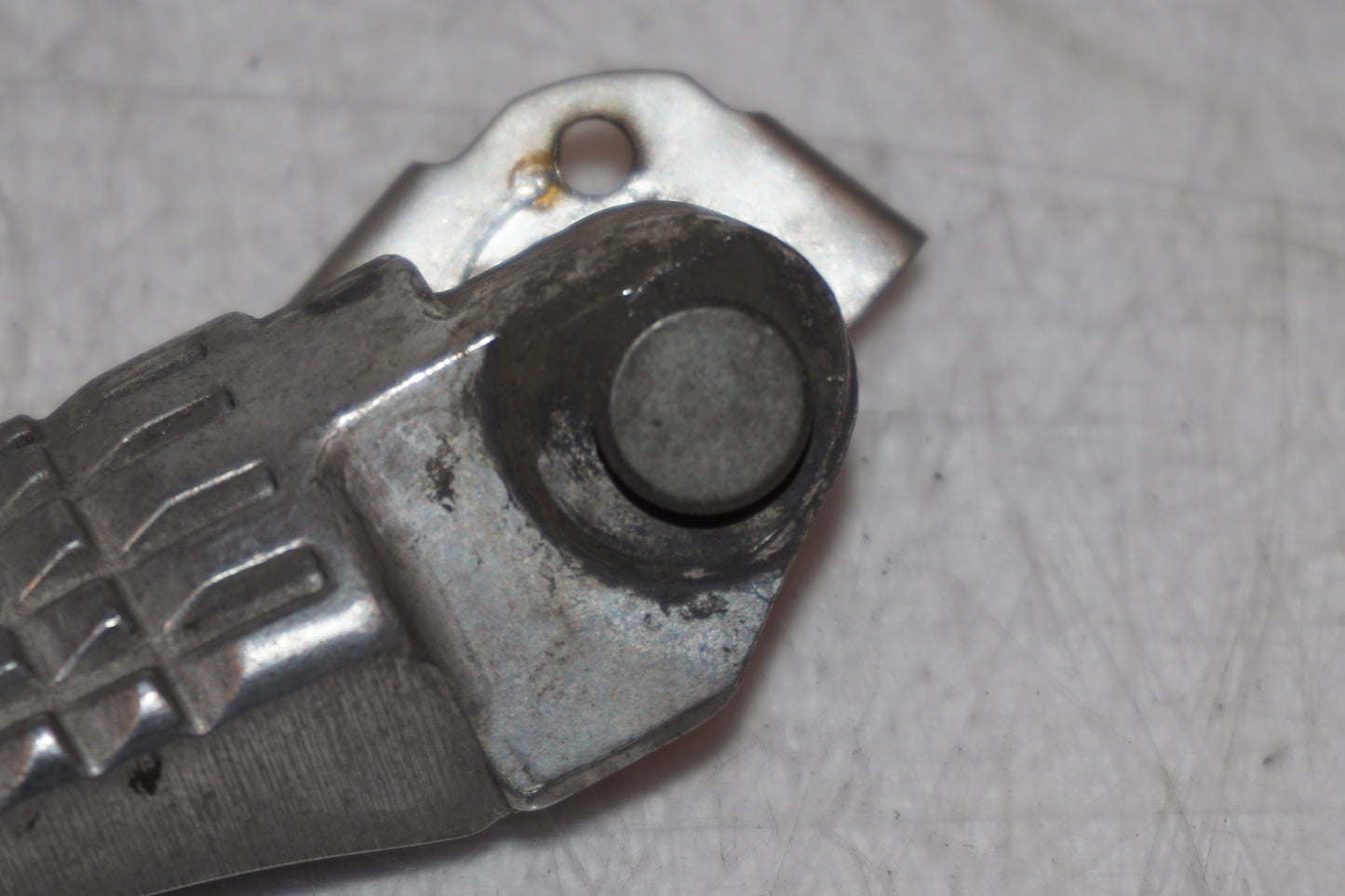 Extrabild1 på Fotpinne från en Suzuki GSX-R 600 -1999 motorcykel.