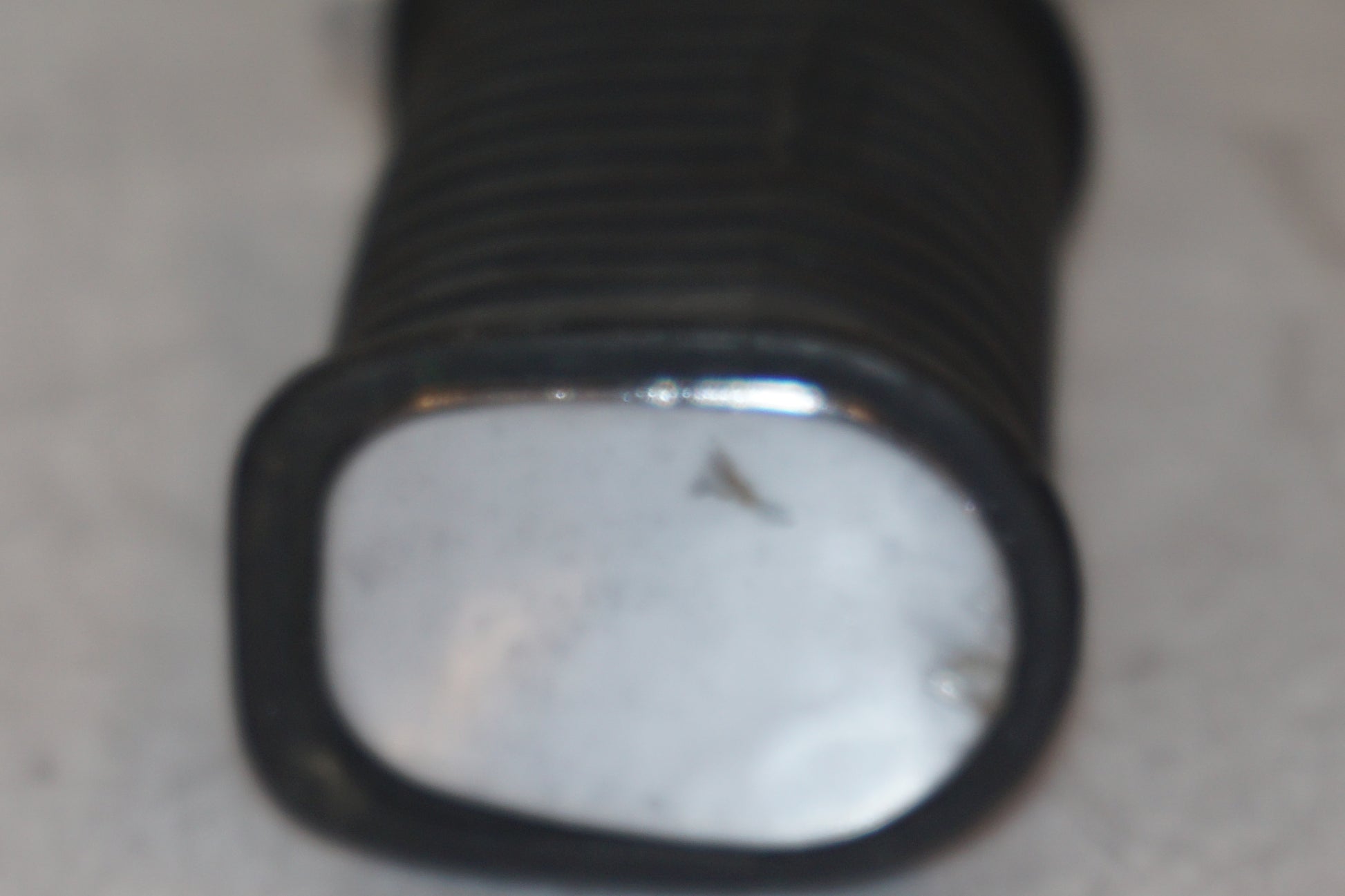 Höger sida på Fotpinne från en Suzuki LS 650 -1999 motorcykel.