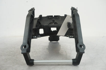 Support de capot supérieur