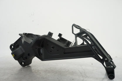 Support de capot supérieur