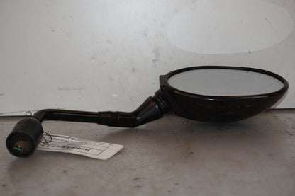 Baksidan på Backspegel från en Triumph Street Triple -2009 motorcykel.