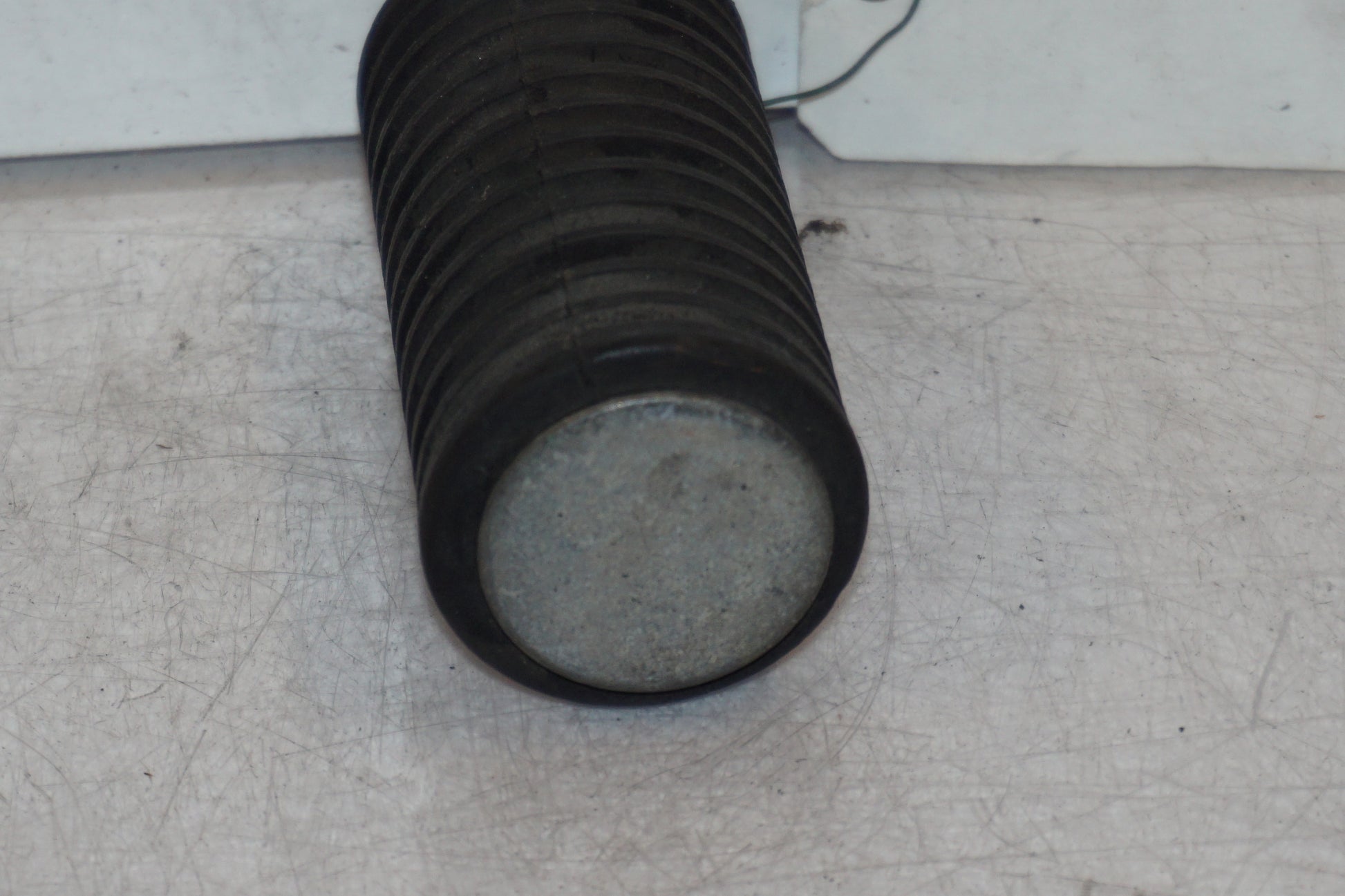 Höger sida på Fotpinne från en Suzuki DR 650 -1993 motorcykel.