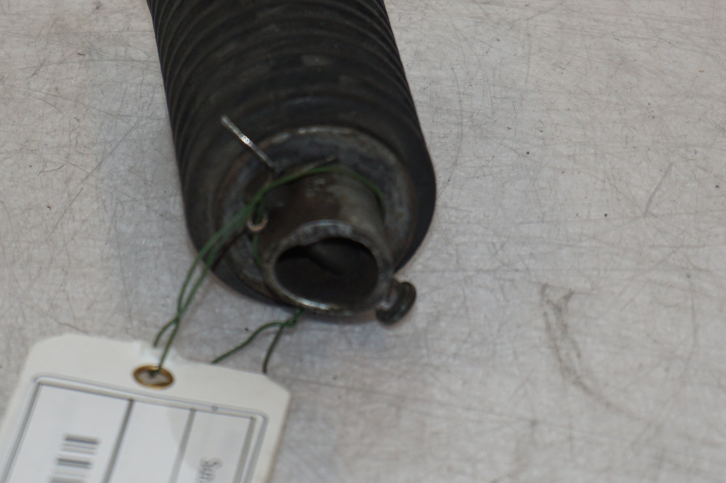 Vänster sida på Fotpinne från en Suzuki DR 650 -1993 motorcykel.