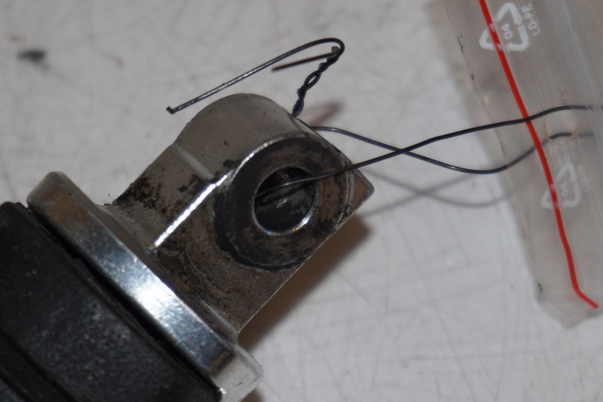 Extrabild1 på Fotpinne från en Suzuki GSF 650 -2011 motorcykel.