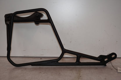 Framsidan på Passagerarhandtag från en Ducati Scrambler 800 -2016 motorcykel.