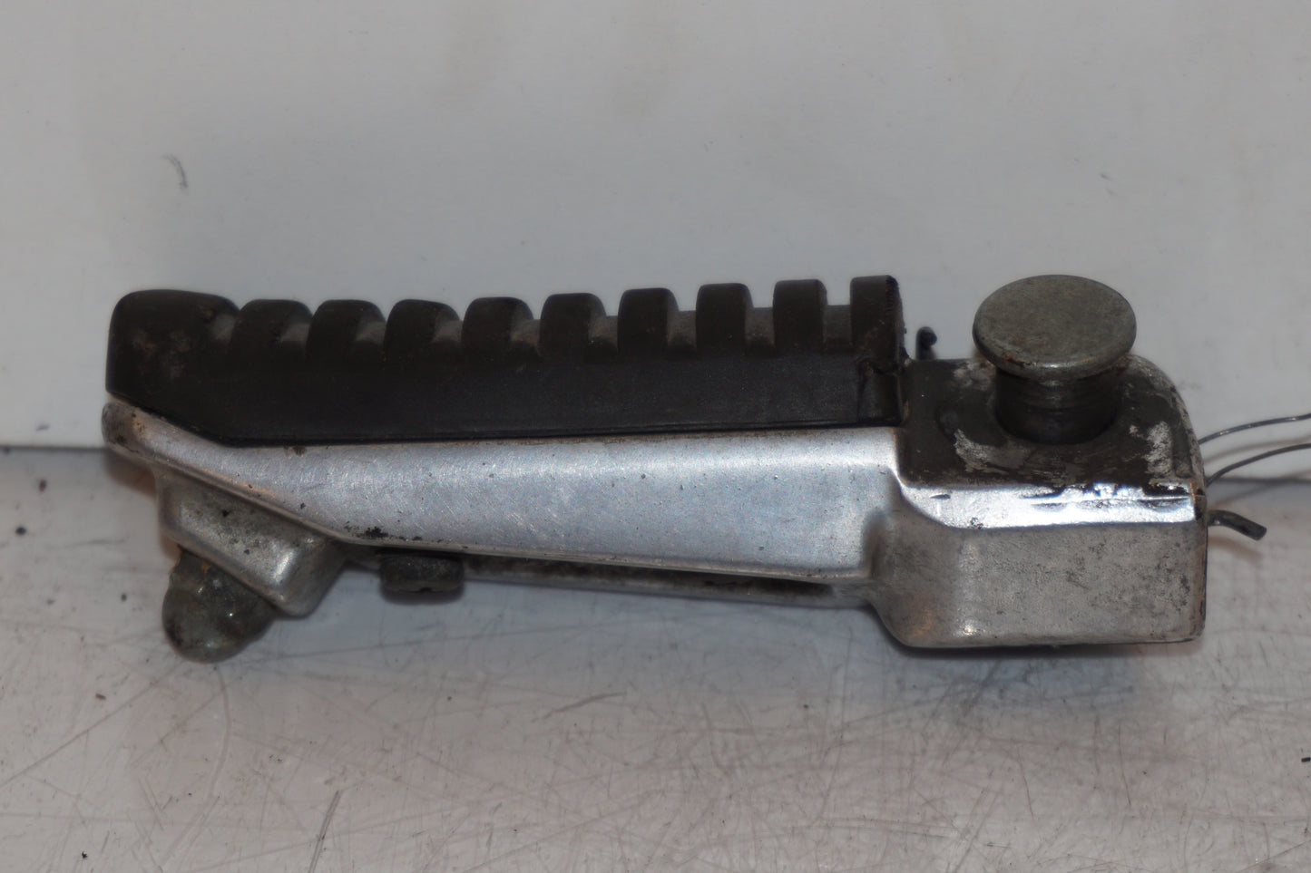 Baksidan på Fotpinne från en Kawasaki ZX-6R -1998 motorcykel.