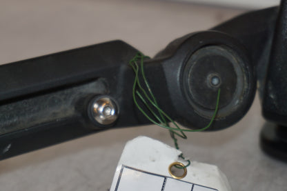 Snett nerifrån på Backspegel från en Kawasaki ZX-10R -2008 motorcykel.