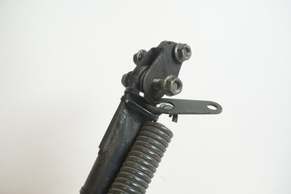 Höger sida på Centralstöd från en Yamaha FZ-6 -2005 motorcykel.