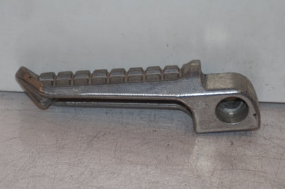 Baksidan på Fotpinne från en Kawasaki Ninja 300 -2014 motorcykel.