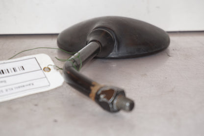 Snett uppifrån på Backspegel från en Kawasaki KLE 500 -1991 motorcykel.