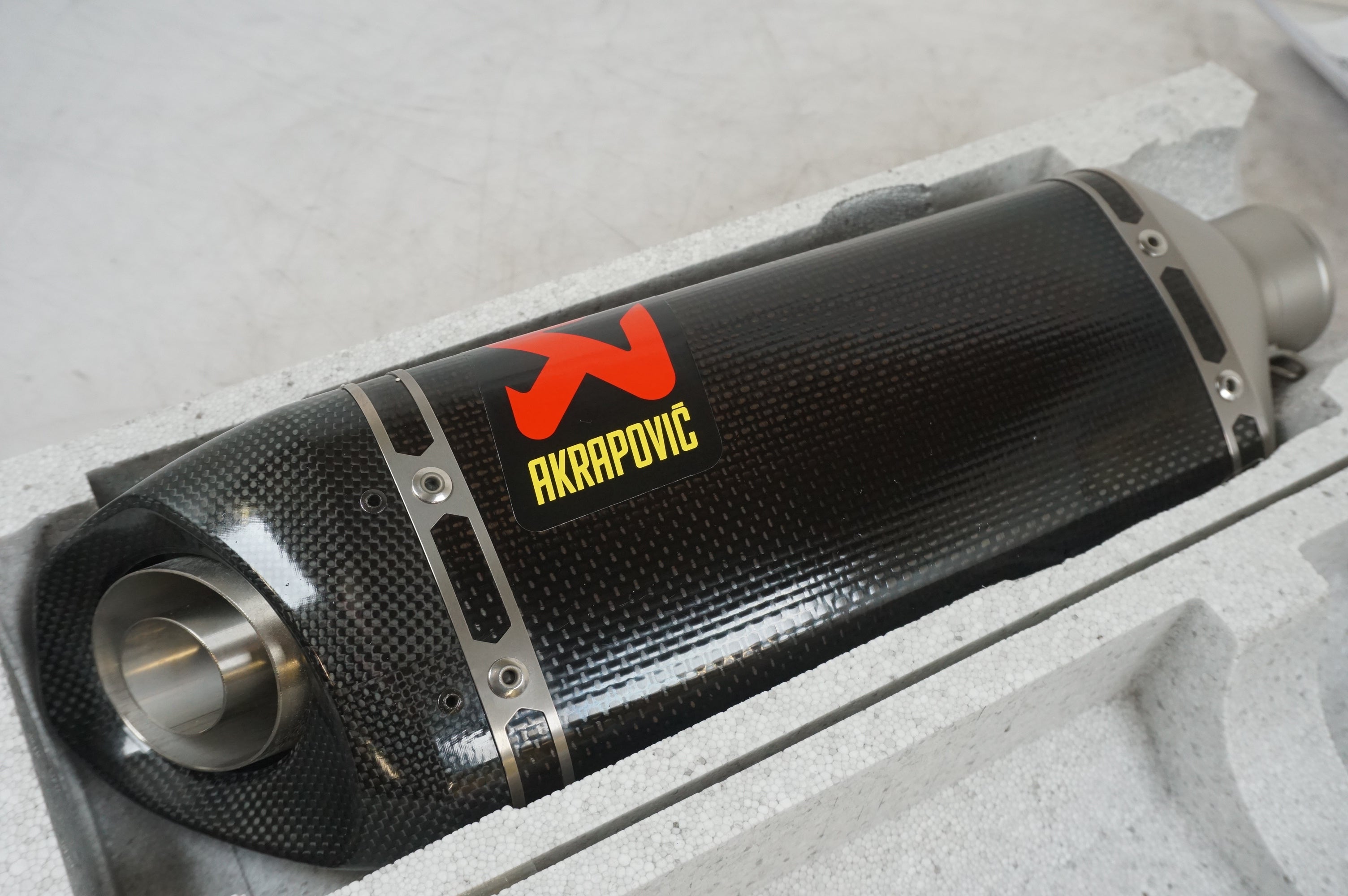 Akrapovic カーボンサイレンサー＆中間パイプ M-HAP015 KTM Sport Muffler – Bikepart