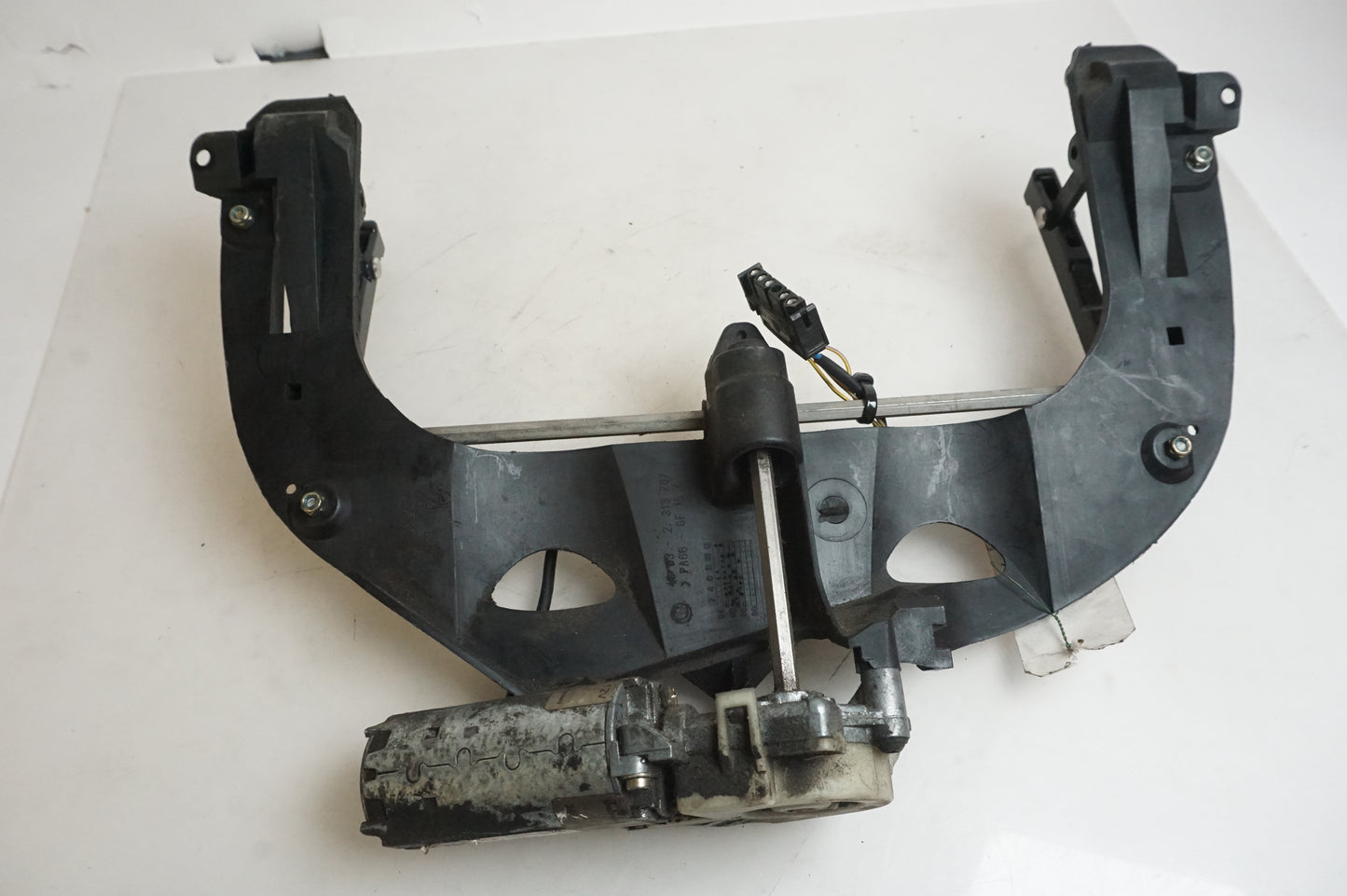 Extrabild1 på Vindrutemotor från en BMW R 1100 RT -1999 motorcykel.