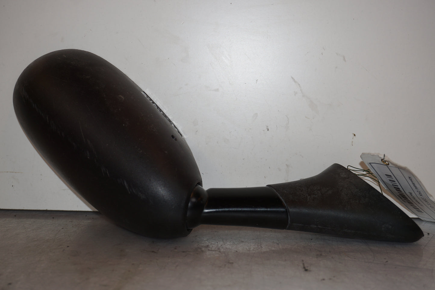 Höger sida på Backspegel från en Kawasaki ZR-X 1200 S -2001 motorcykel.