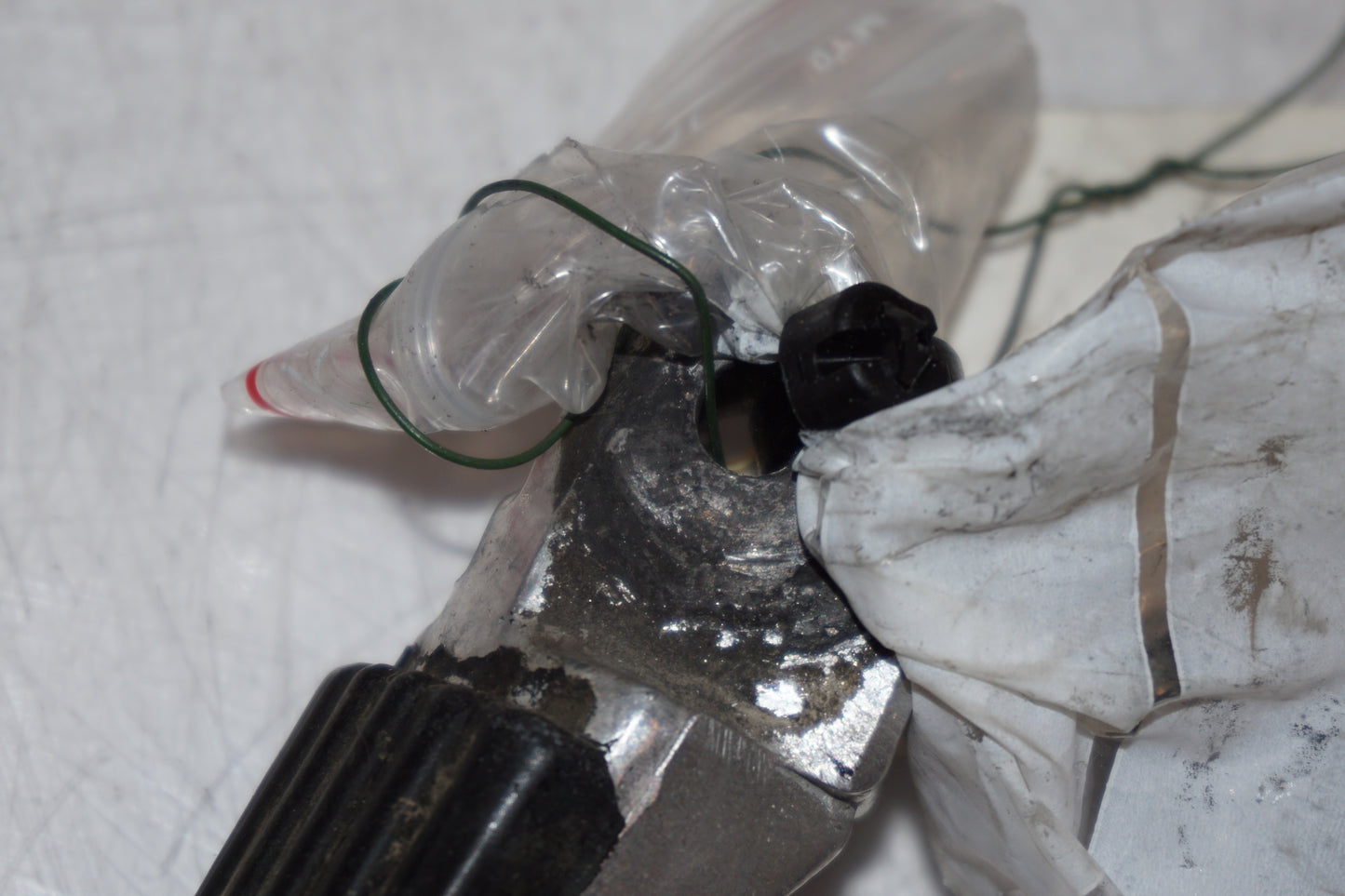 Extrabild1 på Fotpinne från en Suzuki GSX 750 -2002 motorcykel.