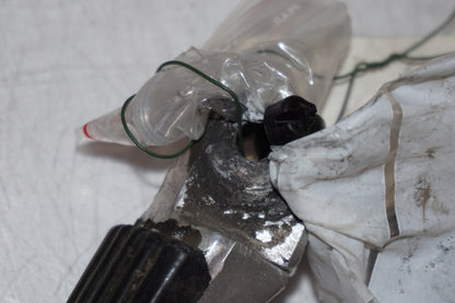 Extrabild1 på Fotpinne från en Suzuki GSX 750 -2002 motorcykel.