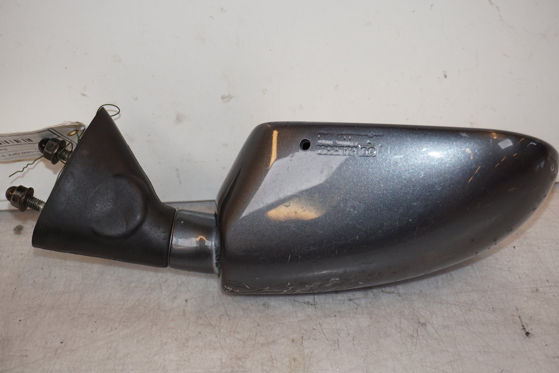 Baksidan på Backspegel från en Kawasaki GPZ 900 -1985 motorcykel.