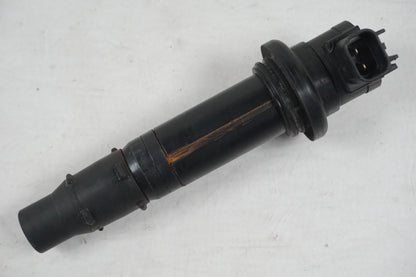 Framsidan på Tändspole från en Yamaha FZ-1 N -2007 motorcykel.