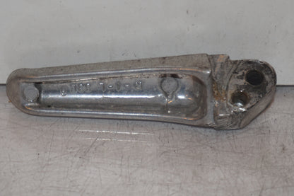 Baksidan på Fotpinne från en Suzuki GSX-R 600 -1999 motorcykel.