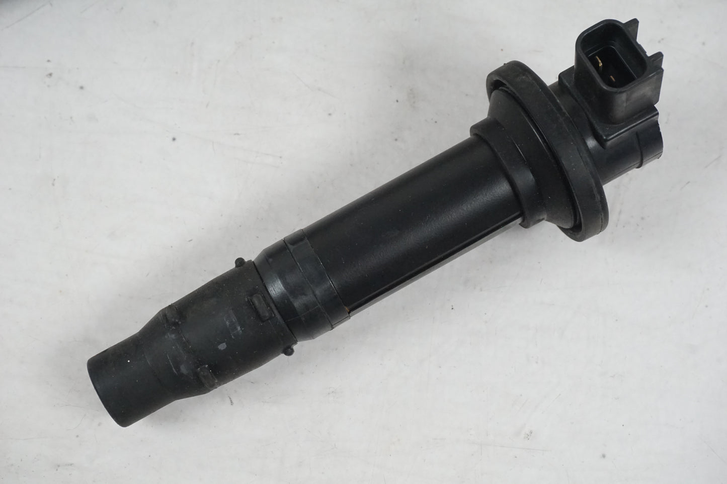 Framsidan på Tändspole från en Yamaha YZF R6 -2001 motorcykel.