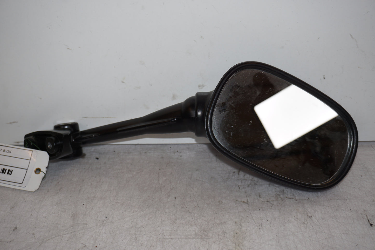 Framsidan på Backspegel från en BMW F 800 ST -2007 motorcykel.