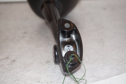 Snett uppifrån på Backspegel från en BMW F 800 ST -2007 motorcykel.